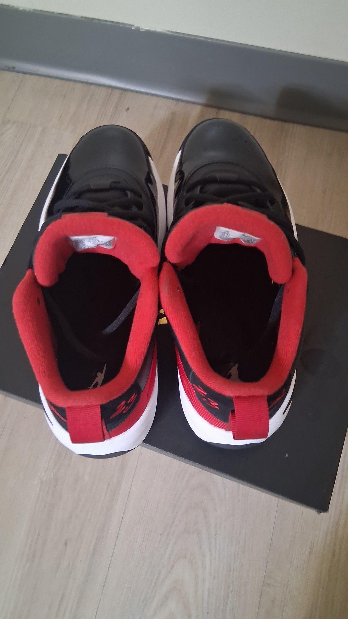 Jordan flights ( size 10 )